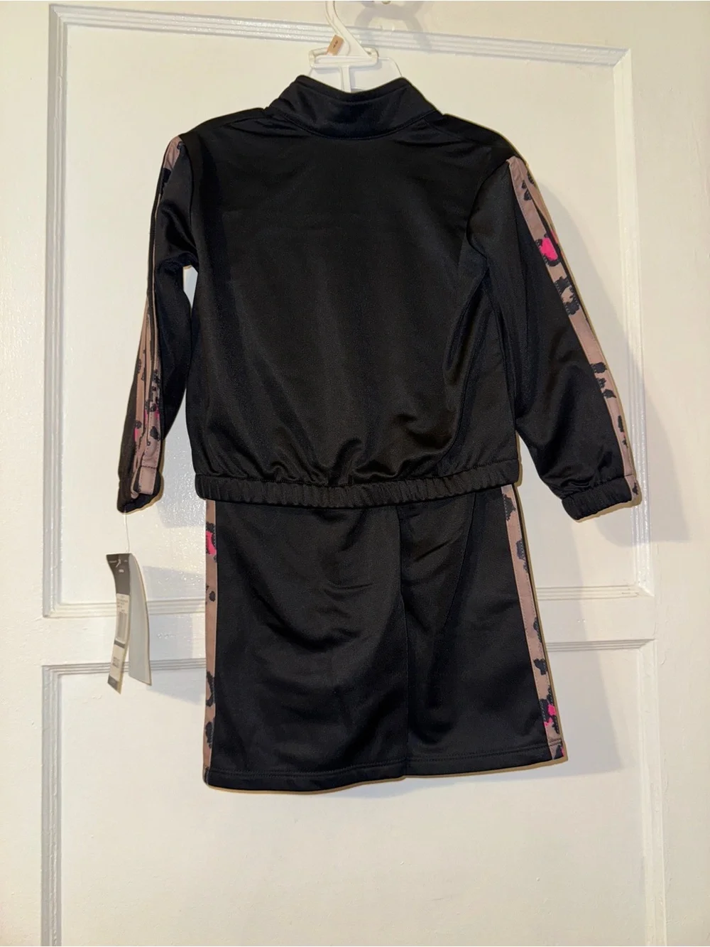 Girls adidas track suit sz 2t